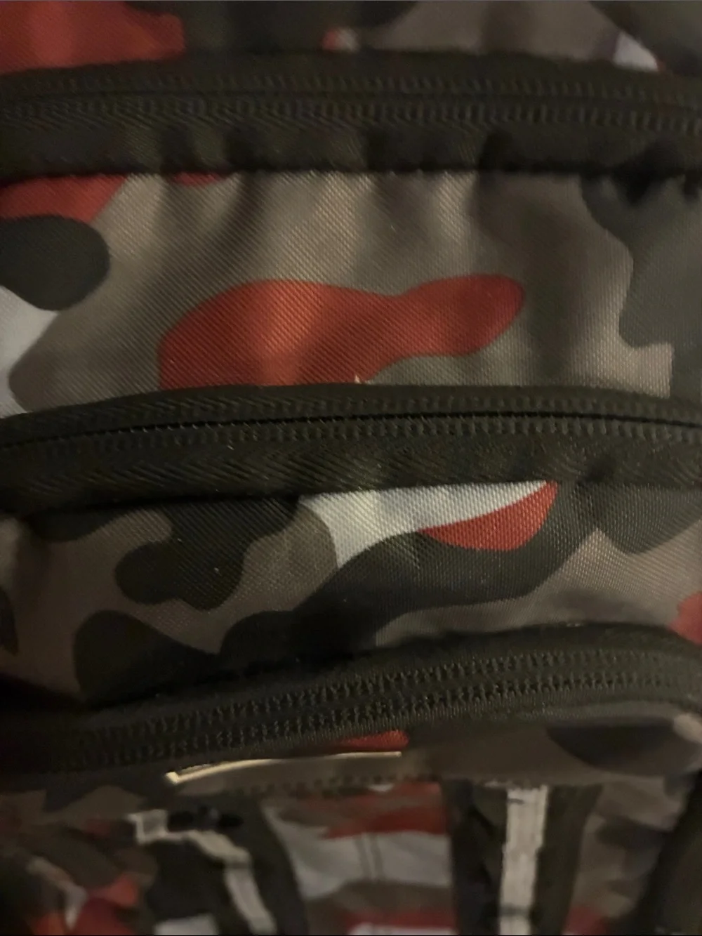 Eastsport Unisex Camo Laptop/Backpack Pinnacle Sport 19 inch Black, red & grey
